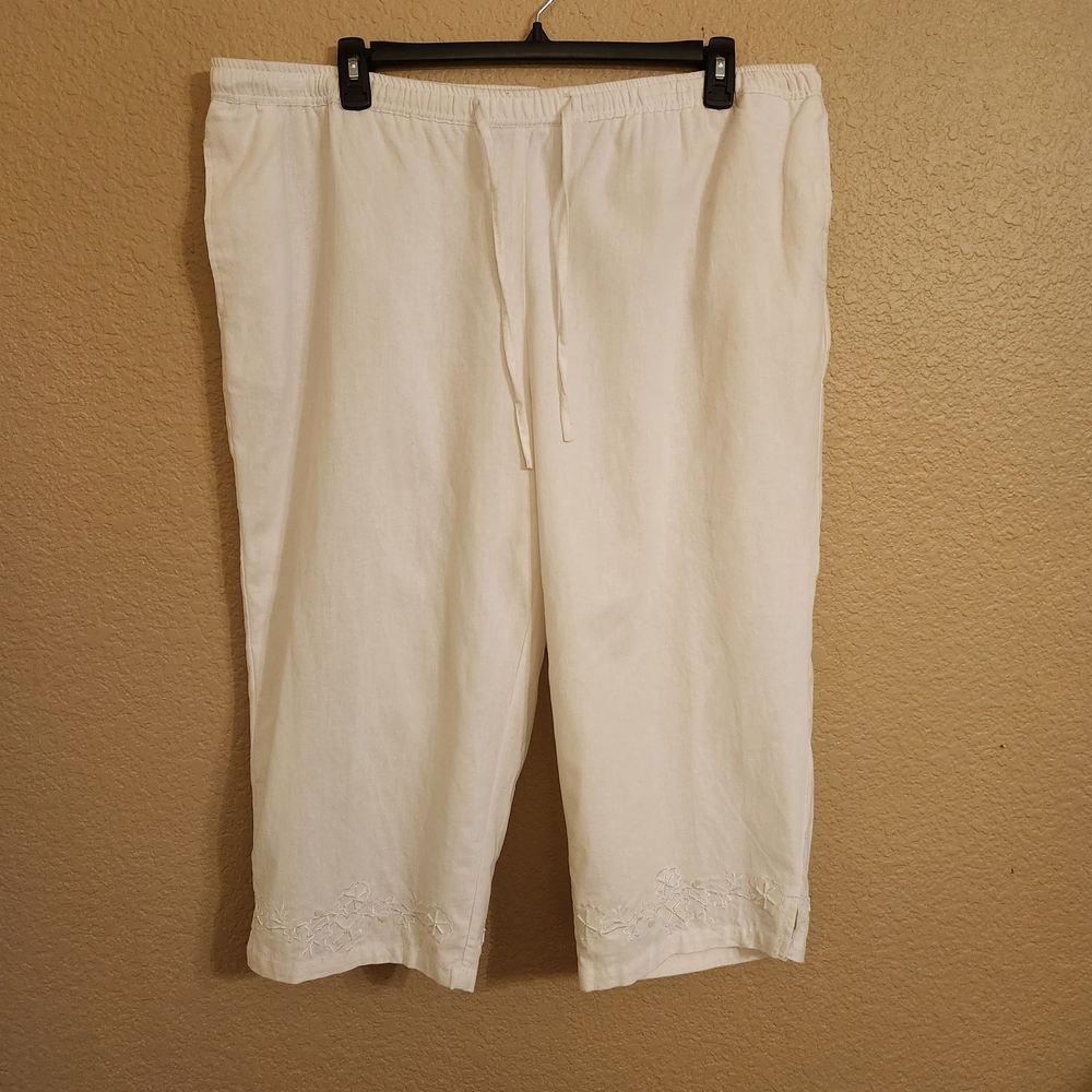 Sag Harbor White Capri Pants With Beaded Hem Detail. Lined. Linen. Plus Size 2X - Picture 1 of 11